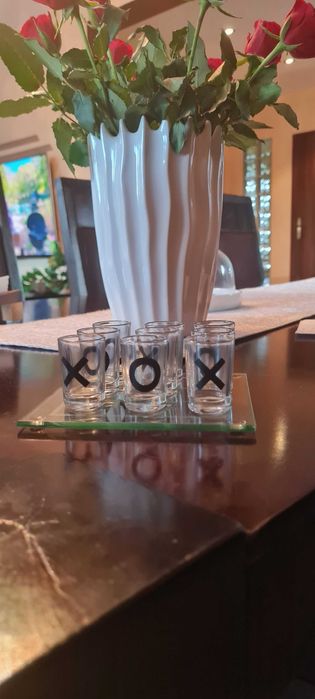 Na prezent - szklana gra O i X / 9 kieliszków