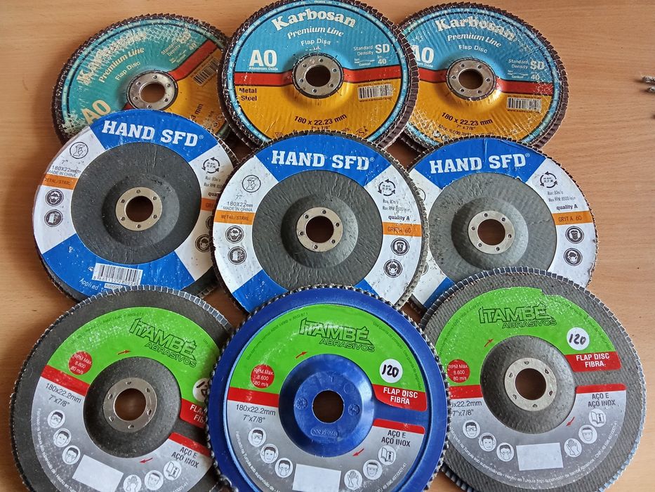 Зачистной лепестковый круг ф180.