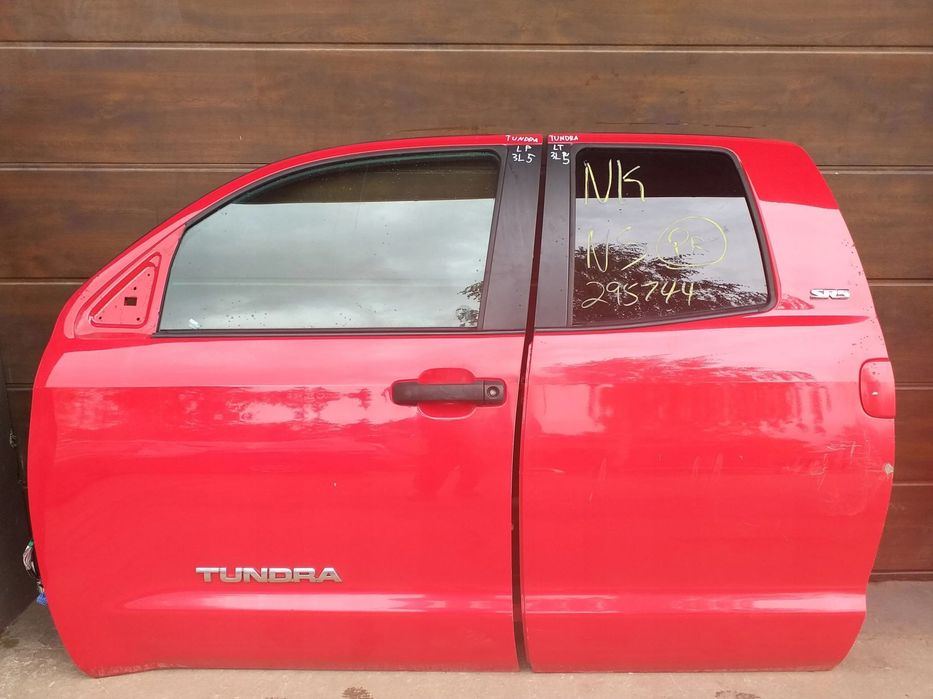 Toyota Tundra DRZWI LEWY TYŁ TYLNE LEWE