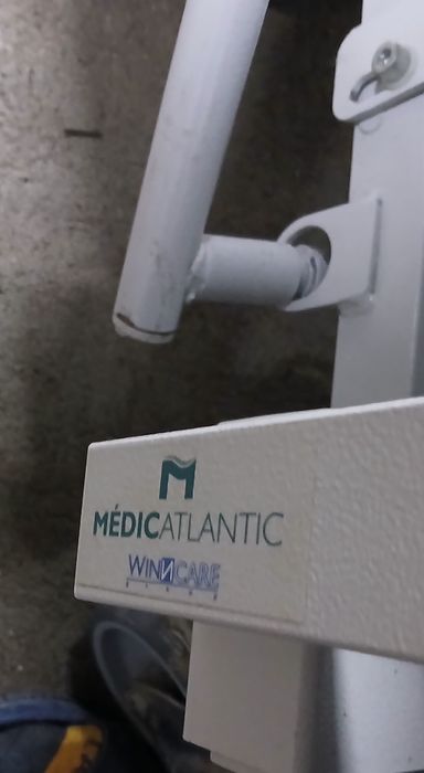 Cama articular eletrica. Marca Winncare