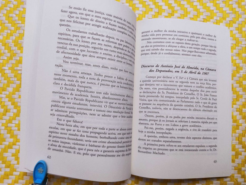 UM SÉCULO DE LUTAS ACADÉMICAS 
Coordenação de Amadeu Carvalho Homem