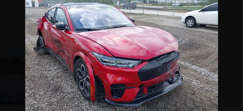 Ford Mustang E-Mach GT Розборка