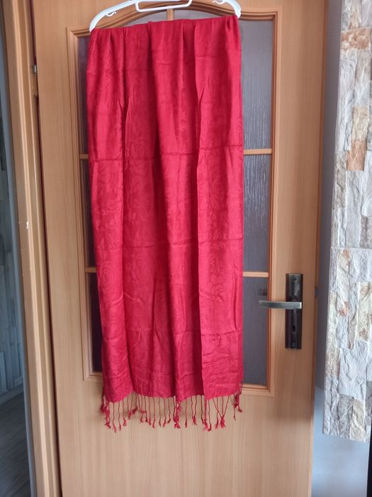 Wiosenny kaszmirowy szal z frędzlami - nowy