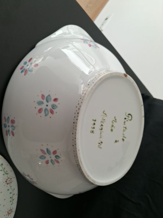 Terrina pintada à mão