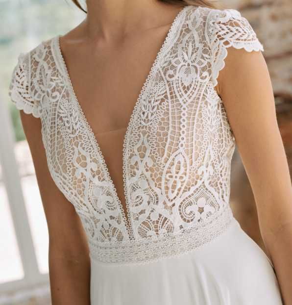 Suknia ślubna Elizabeth Passion 40/38, model 2022, suknia 5044T, ivory