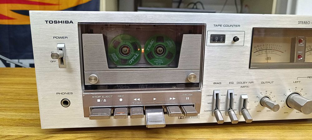 Кассетна дека Toshiba PC-230D  (відео роботи ! )