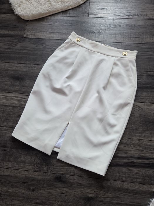 Krótka ołówkowa spódnica Guess by Marciano 40
