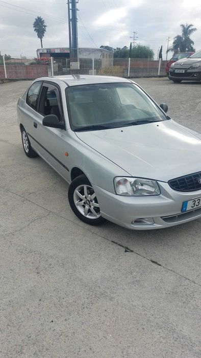 Hyundai Accent 1.5 CRDi Comercial (2003) – Fiável e Super Económico!