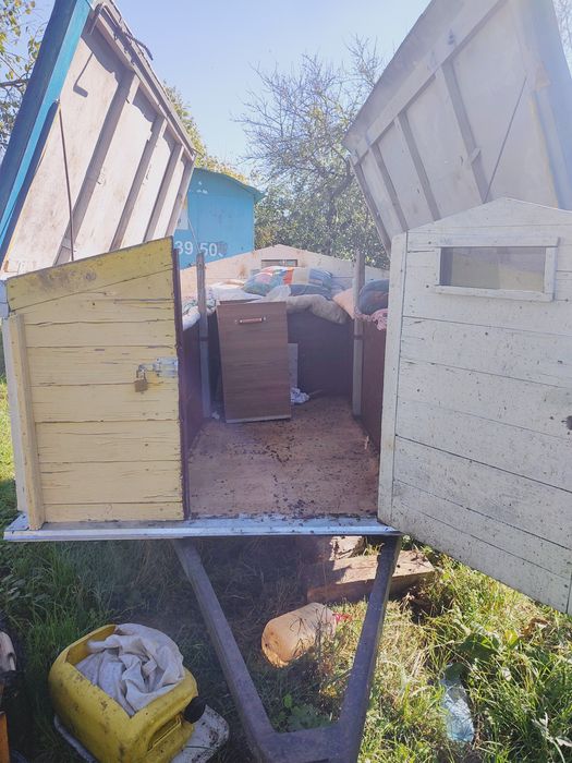 Продам два бджоло павільйони на українську рамку!