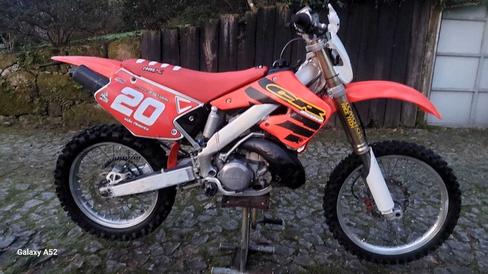 Vendo Honda CR 250 R ano 2000