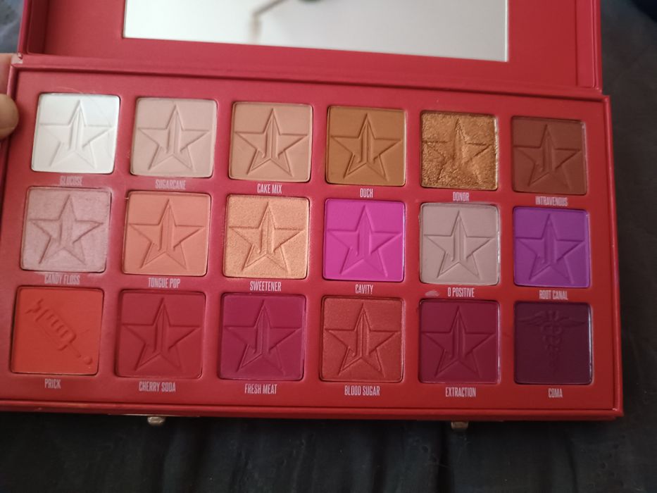 Paleta cieni Jeffree Star Blood Sugar  makijaż makeup paletka cieni