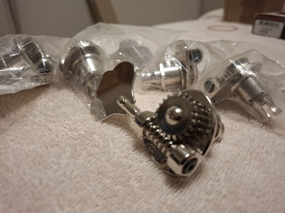 Klucze Sandberg do gitary basowej V piątki Jazz Bass ultralight