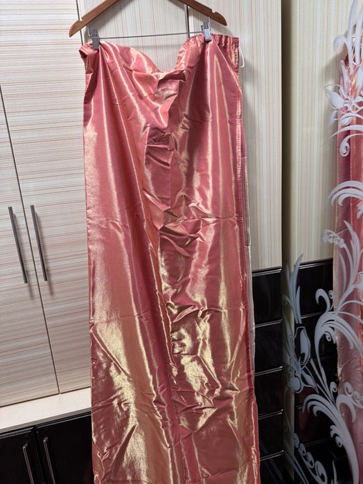 Штора атласна персикова