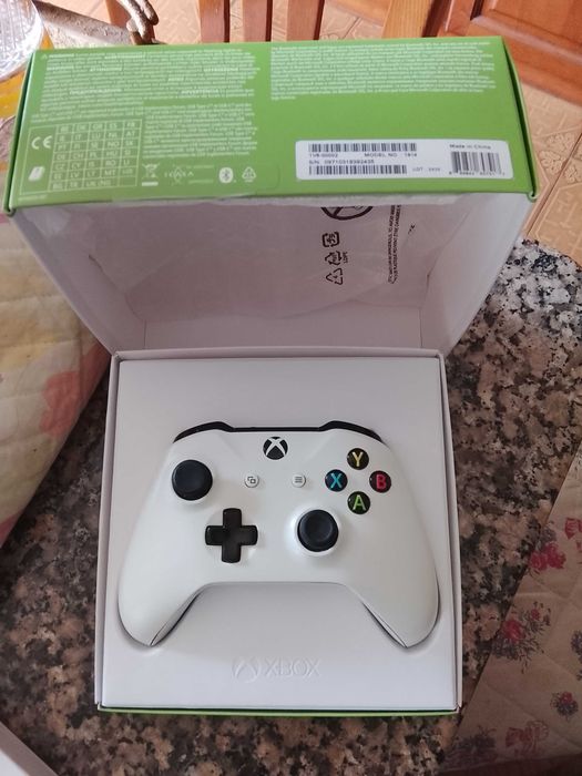 XBOX S com muito pouco uso, como nova 1TB + 1 jogo