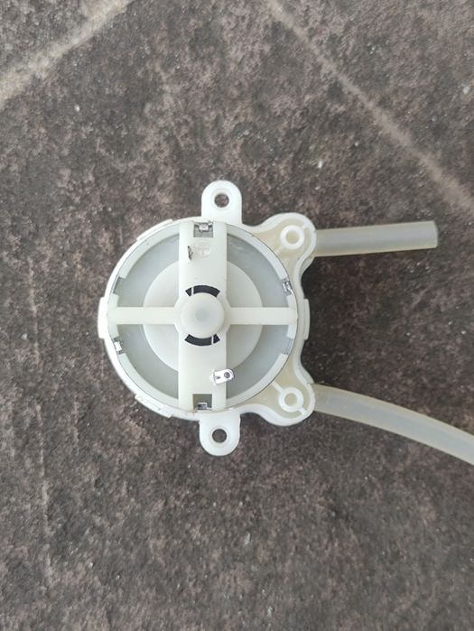 Перистальтичний насос, 300 мл/хв, 12В.
Насос виготовлений з високоякіс