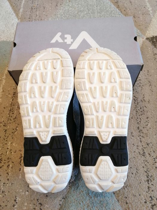 Adidasy chłopięce na rzep 38.