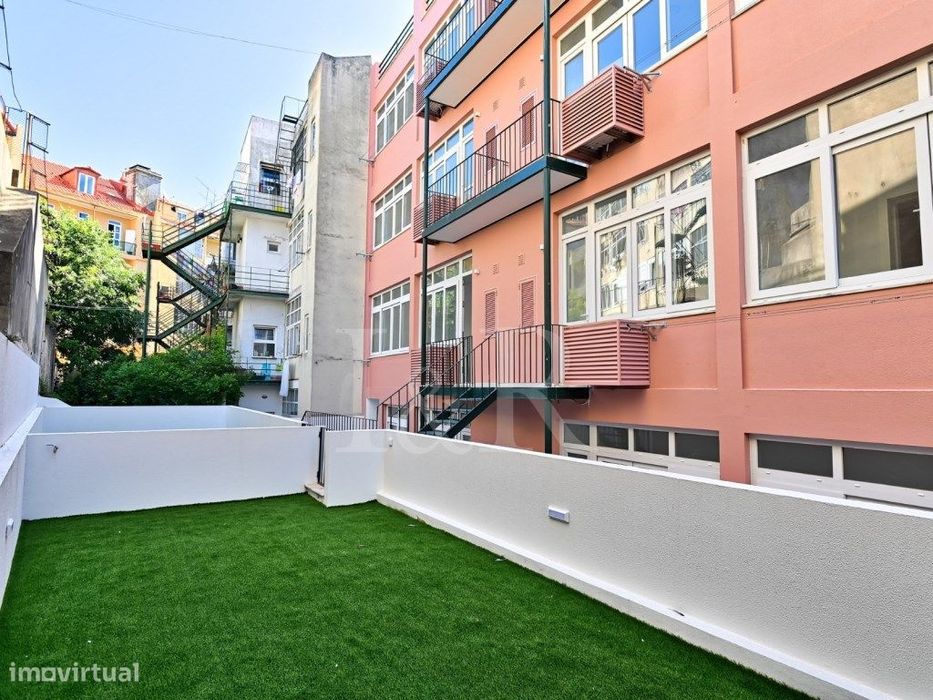 Apartamento T0 com terraço, em Arroios, Lisboa