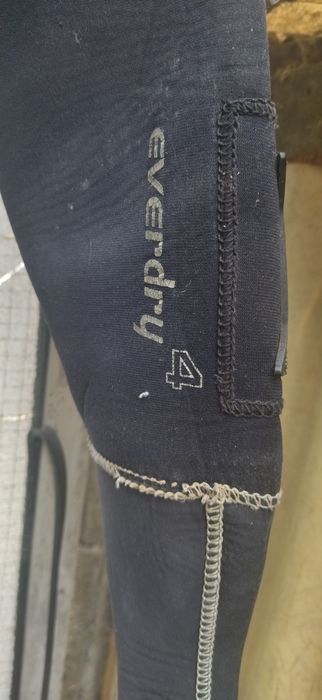 Faro_Seco SCUBAPRO Everdry 4