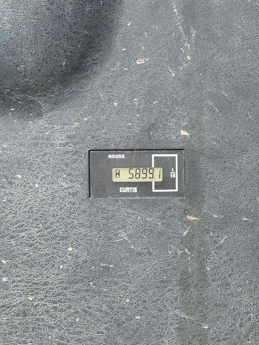 Екскаватор Hyundai Robex 220  2014 5900мг 22тон  JCB JS22O VOLVO EC220