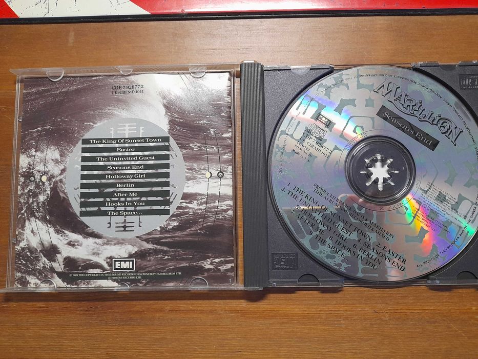 Pack de 4 Cds ,um dos quais duplo. Banda Marillion