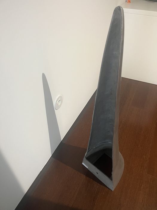 Floreira em aço ou peça decorativa