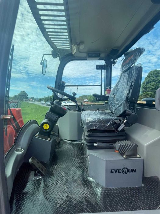 2025 Ładowarka kołowa Teleskopowa EVERUN ER1500F 2025r .T Udźwig 1.6T