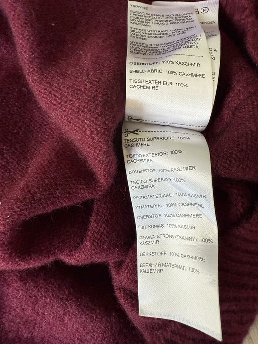 Burgundowy czerwony sweter kaszmirowy
