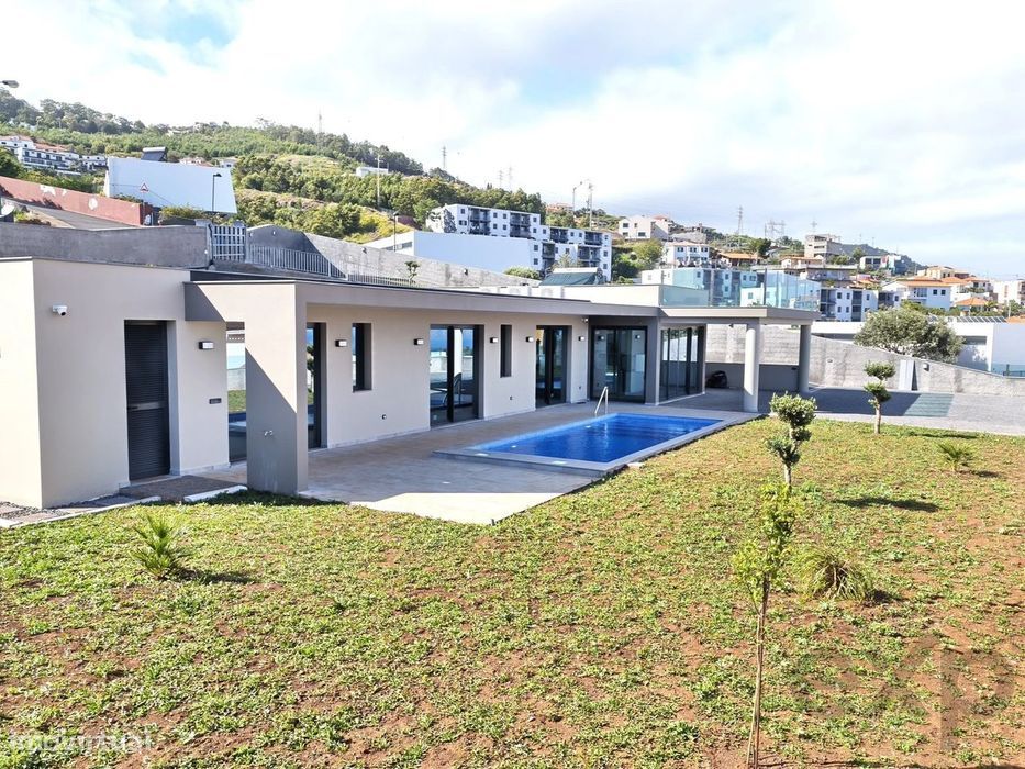 Casa Moderna com Vista Mar | Água de Pena, Madeira