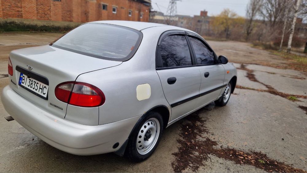 Део Ланос 1,5, газ бензин.