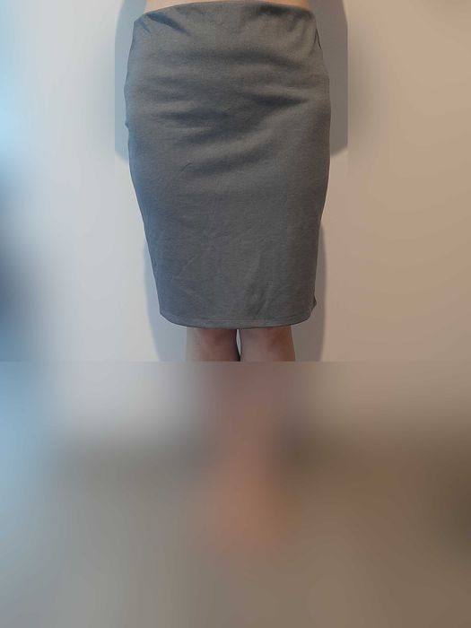 Spódnica szara, suwak na całej długości