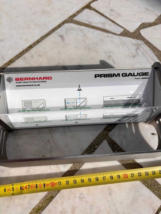 Equipamento Profissional para Relvados Desportivos