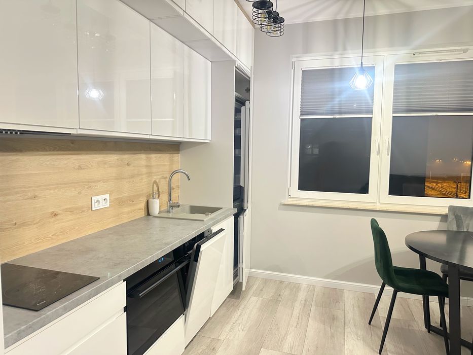 M-3 z miejscem w hali garażowej, INDUSTRIA