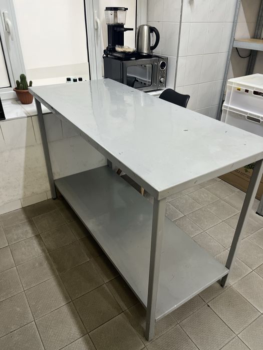 Стіл металлевий