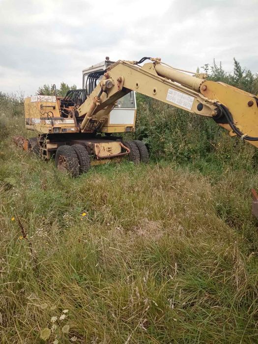 Продам екскаватор