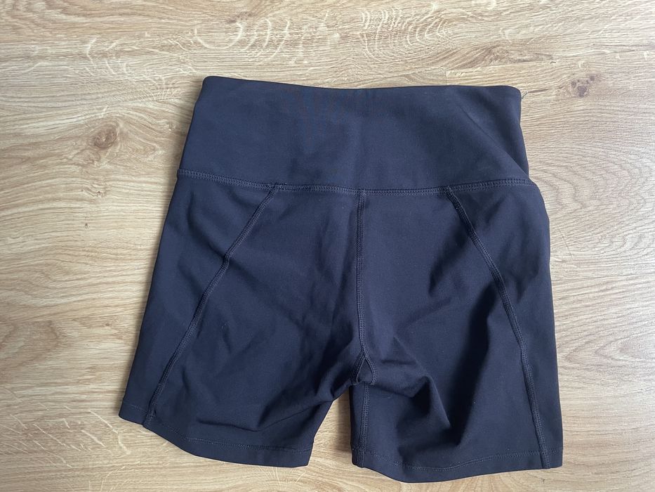 Krótkie spodenki sportowe H&M Sport XS czarne
