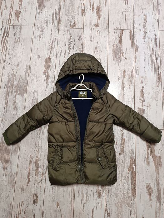Продам куртку демісезонну дитячу.