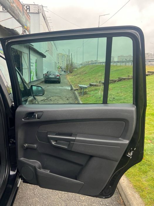 Opel Zafira 1.8 eco з Швейцарії