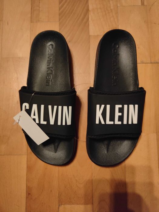 Sprzedam klapki Calvin Klein w rozmiarze 41