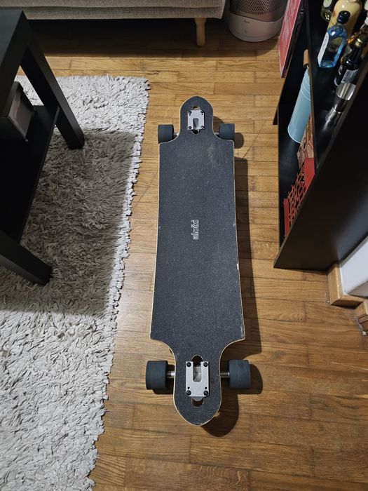 Skate longboard usado apenas uma vez