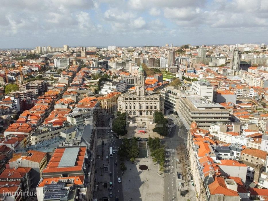 Apartamento T1, num novo empreendimento na Avenida do Aliados, no P...