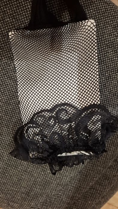 Pończochy damskie kabaretki.