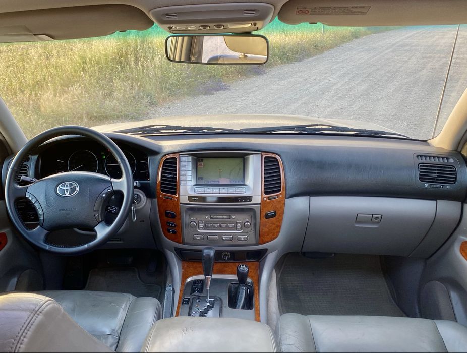 Toyota Land Cruiser HDJ100L