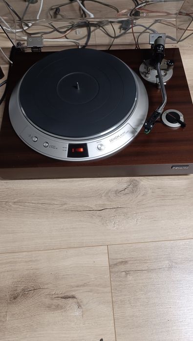 Gramofon Denon  DP  1200