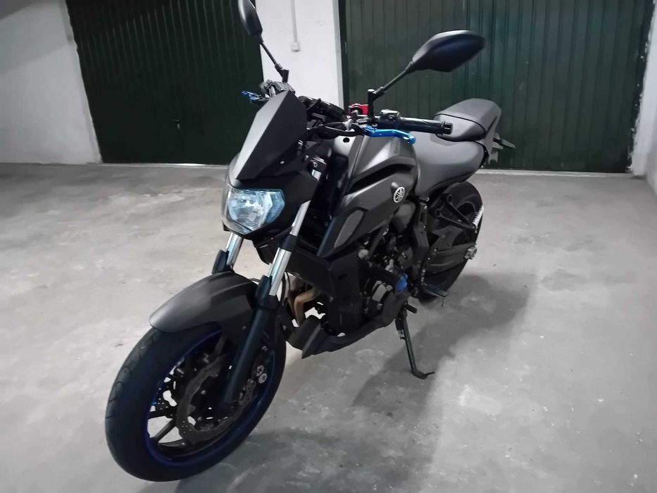 MT 07 impecável pouco km