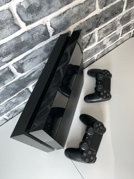 Ps4 fat 500 , 2 джойстика/ 20 игр