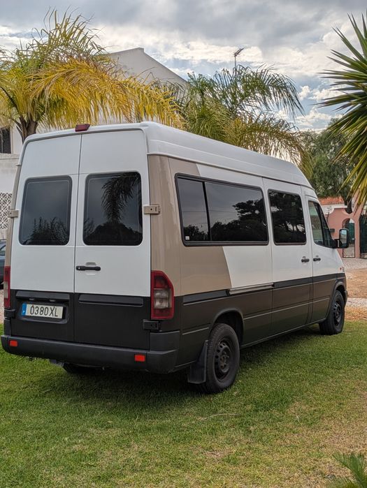 Mercedes Sprinter autocaravana dormitório