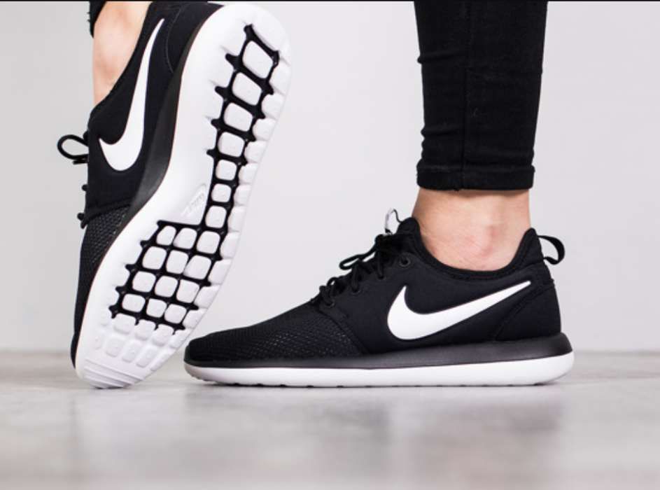 Buty NIKE Roshe Two GS 844653 rozmiar 36