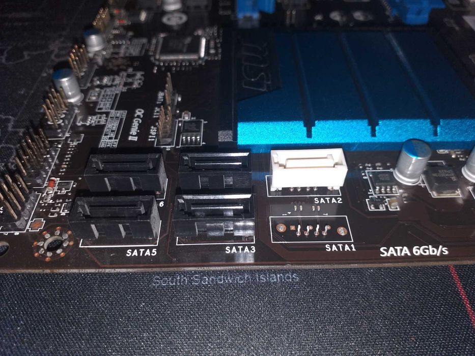 Mam do zaoferowania 

 MSI Z77A-G43 na socket LGA 1155.
 Płyta sprawna