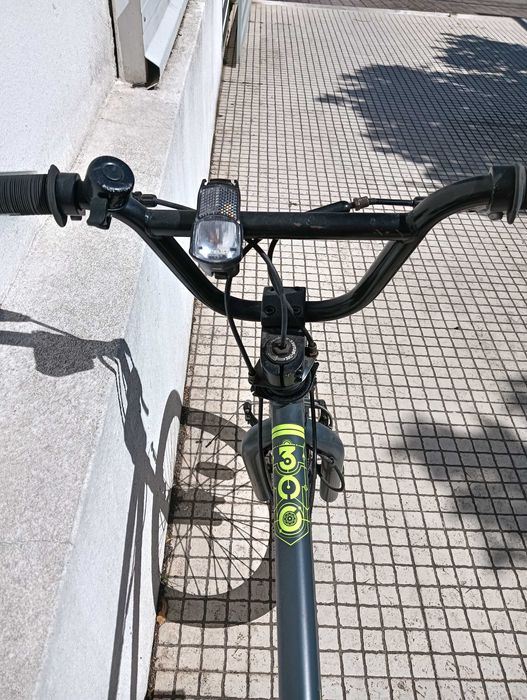 Bicicleta BMX B'Twin Wipe 300