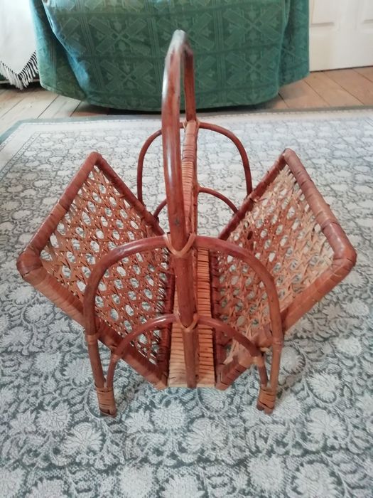 Magazine Rack in Walnut